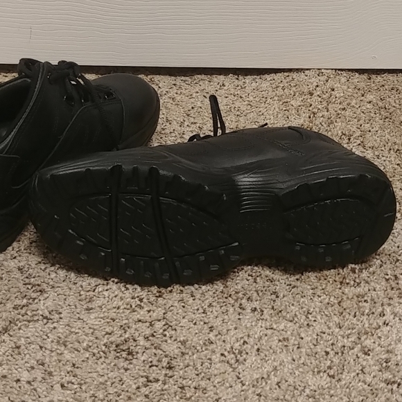 Men's Reebok Cross Trainer Oxfords - Picture 4 of 7